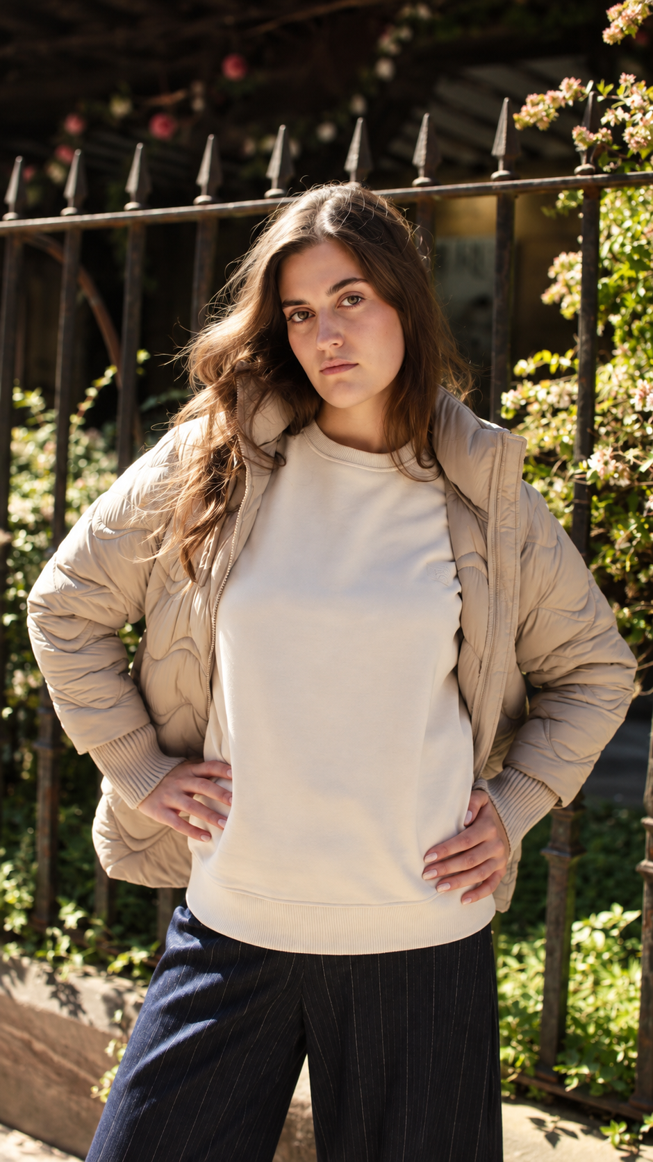 Parka acolchada beige Plano Fuchs Schmitt con capucha y puños de punto